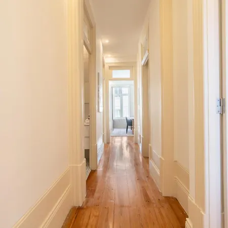 Host Wise - Modern Comfy Flat Apartment *