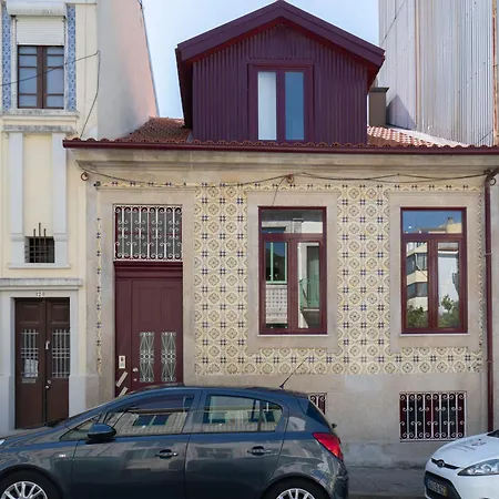 Host Wise - Modern Comfy Flat Apartment