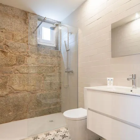 Host Wise - Modern Comfy Flat Apartment Porto