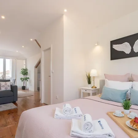 Host Wise - Modern Comfy Flat