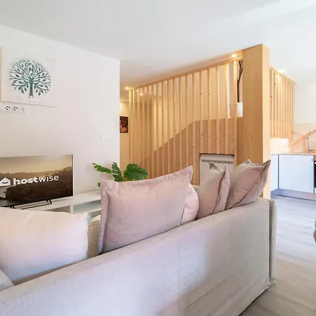 Host Wise - Modern Comfy Flat